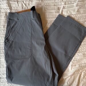 Eddie Bauer Women's Gray Cropped Stretch Pants